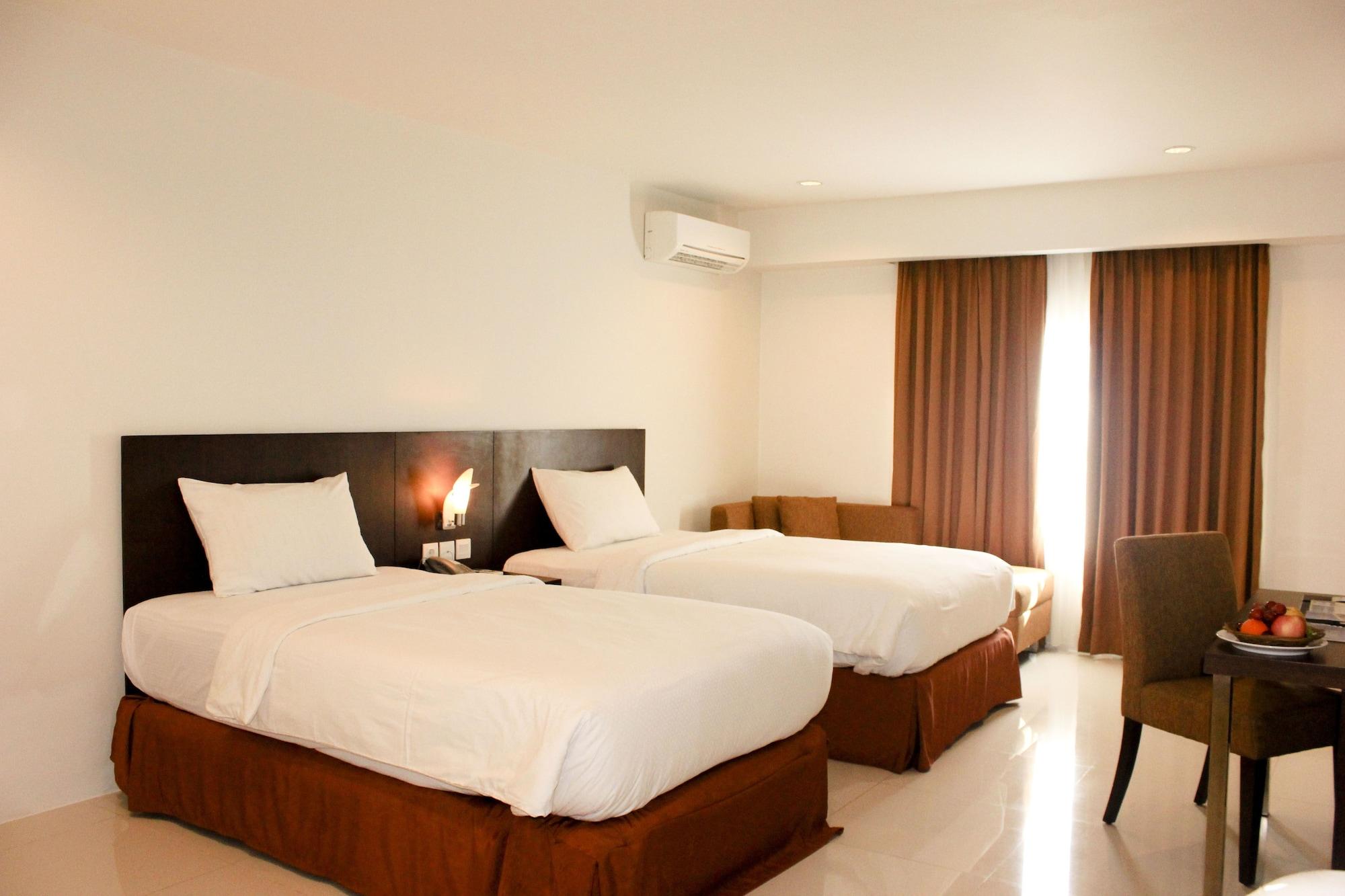 Grand Asia Hotel Makassar Exteriör bild