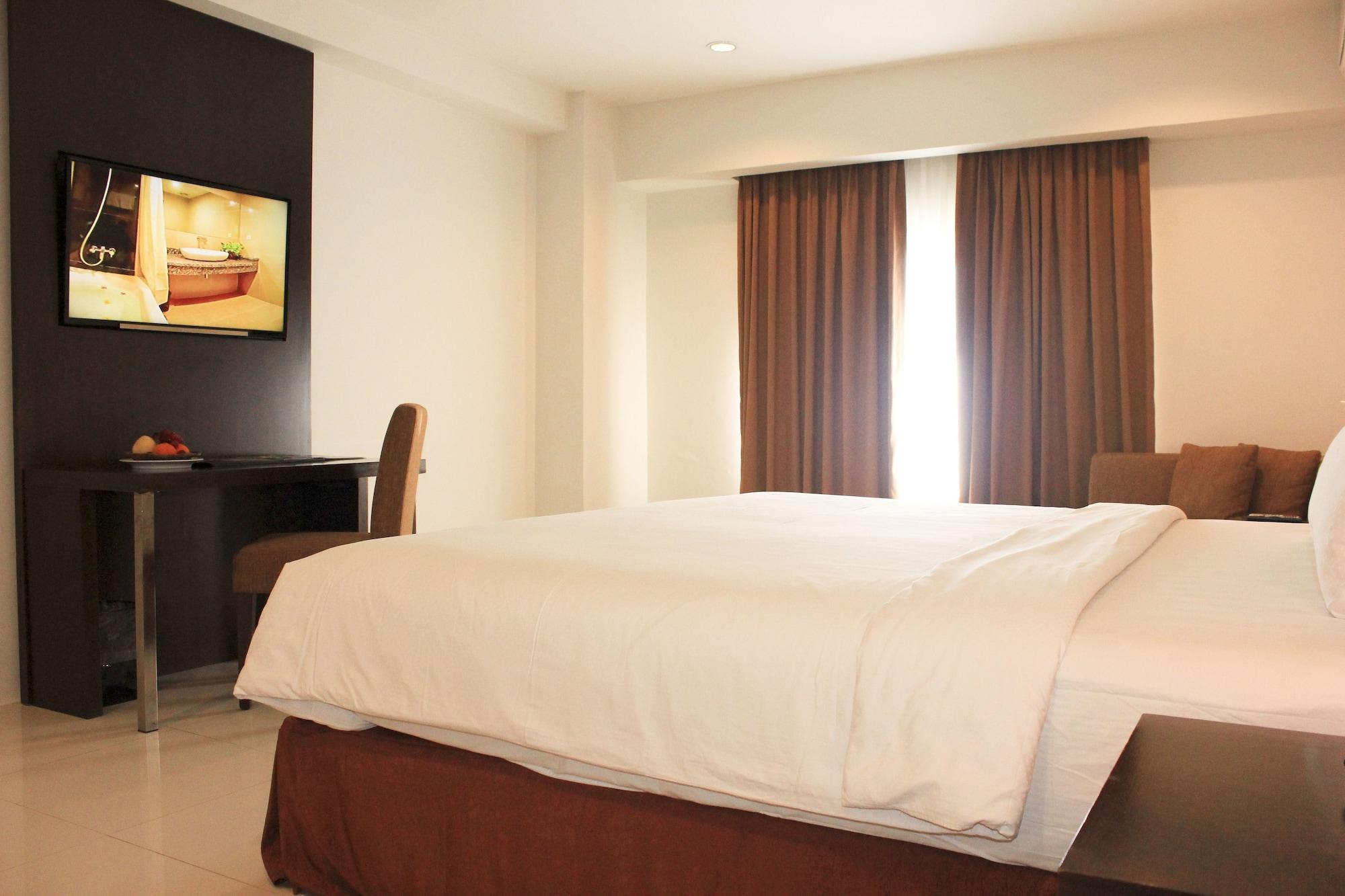 Grand Asia Hotel Makassar Exteriör bild