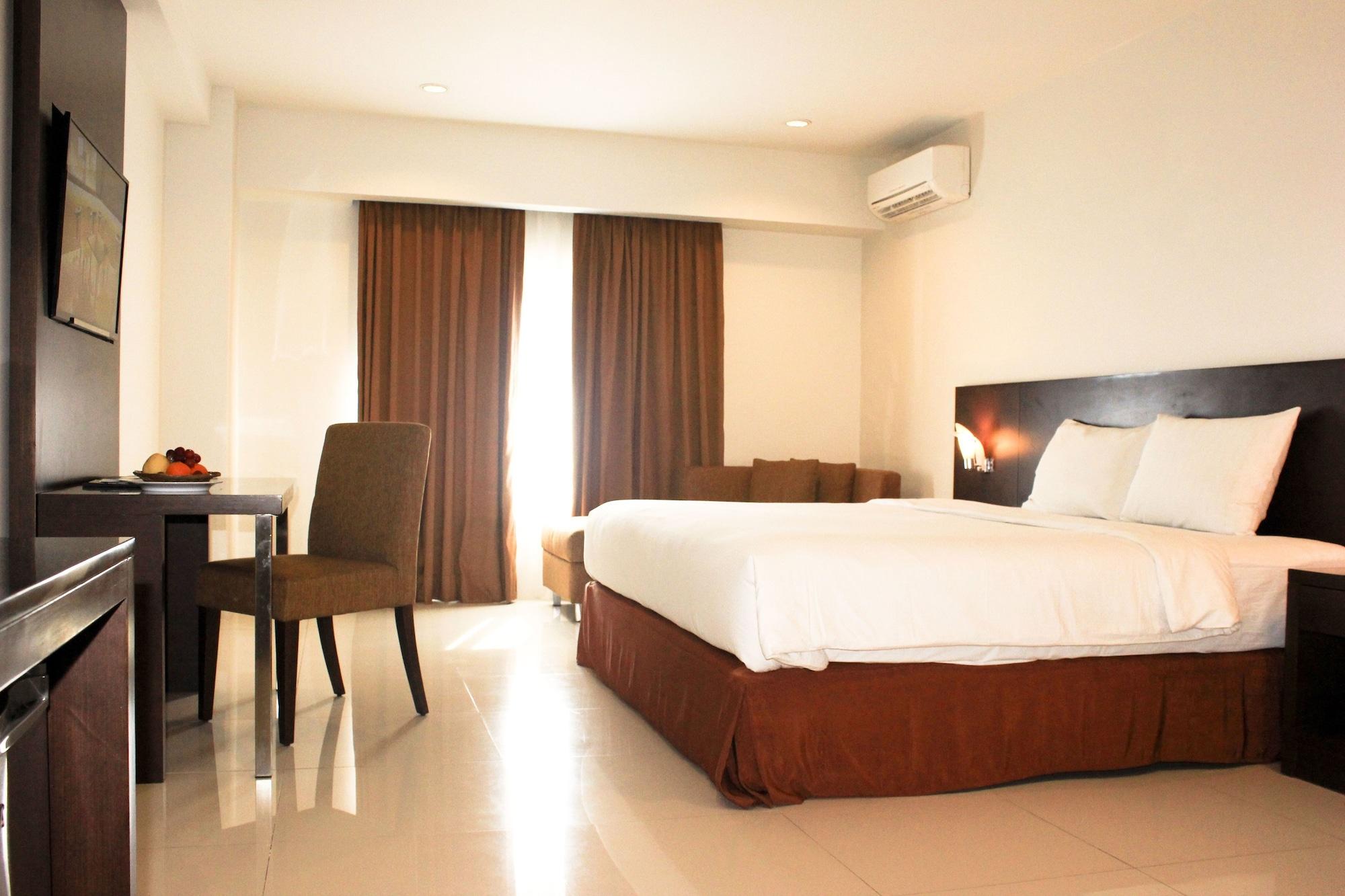 Grand Asia Hotel Makassar Exteriör bild